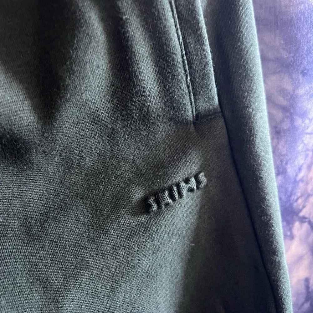 SKIMS Classic Straight Leg Sweatpants in Spruce Dark Green NWT - Picture 5 of 8